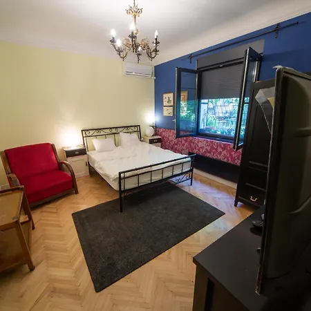 Apartament Cosy In A Heart Of The